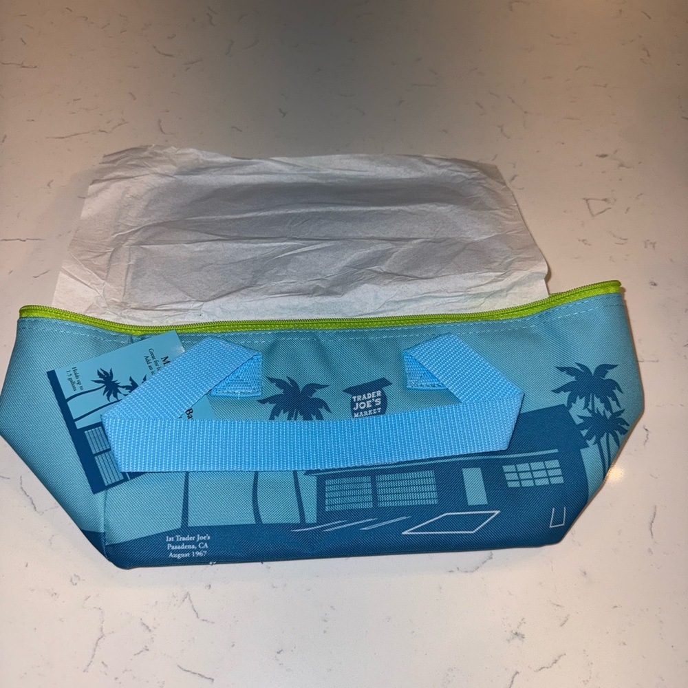 TRADER JOES MINI INSULATED BAG BLUE NEW LUNCH BAG